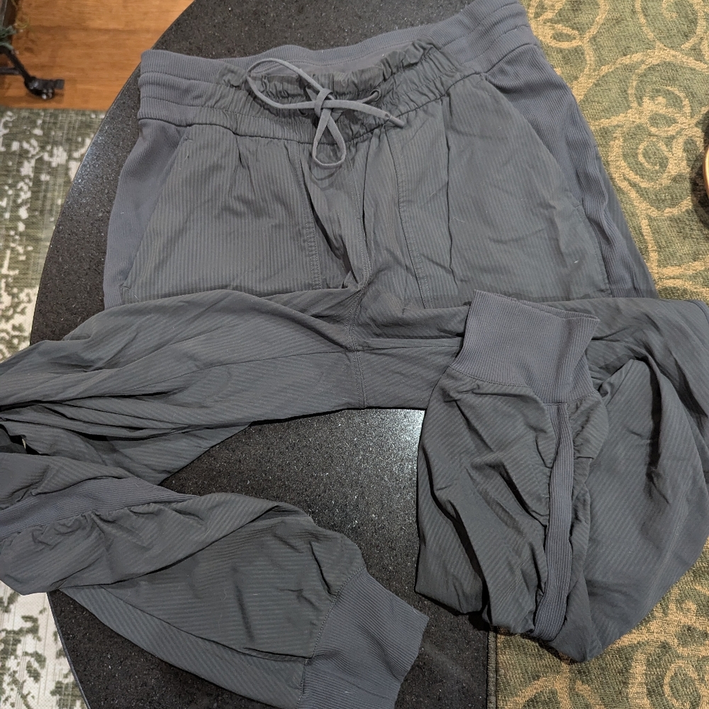 Beyond The Studio - High Rise Joggers - Picture 4 of 5